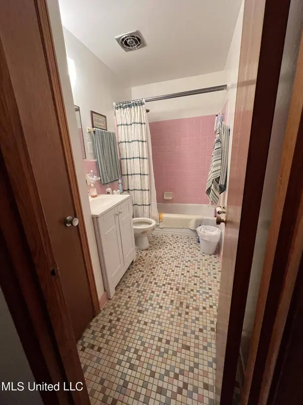 1742 Ms Valley Boulevard, Southaven, MS 38671