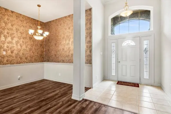 2220 S Bourque CT, Nederland, TX 77627