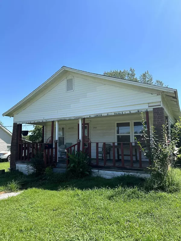 318 Center St, Greenville, KY 42345