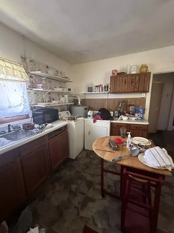 318 Center St, Greenville, KY 42345