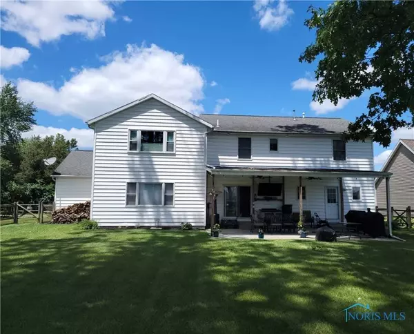 7843 Pilliod RD, Holland, OH 43528