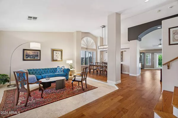 1156 E KINGS Avenue, Phoenix, AZ 85022