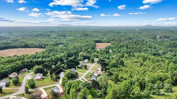 214 Taylor CIR, Granite Falls, NC 28630