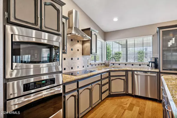 1156 E KINGS Avenue, Phoenix, AZ 85022