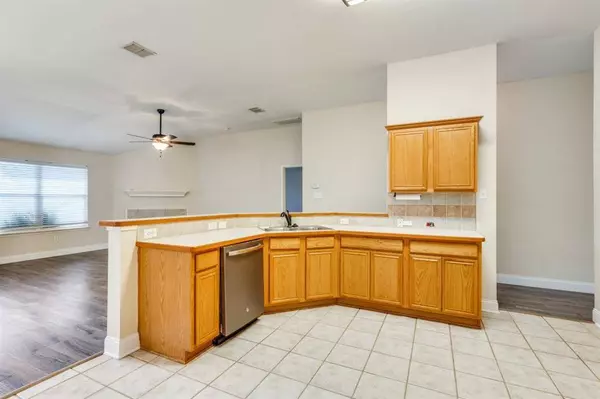 3320 Lake Hill Lane, Hurst, TX 76053