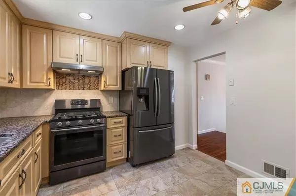 206 Woolworth AVE, South Plainfield, NJ 07080