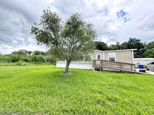 1009 NE 5th ST, Okeechobee, FL 34972