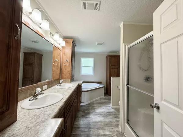 1009 NE 5th ST, Okeechobee, FL 34972