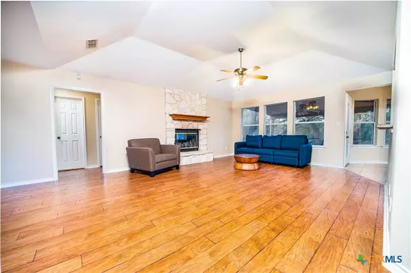 219 Pampas PASS, San Marcos, TX 78666