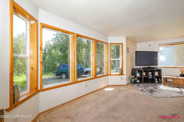 22065 E Faith CIR, Willow, AK 99688