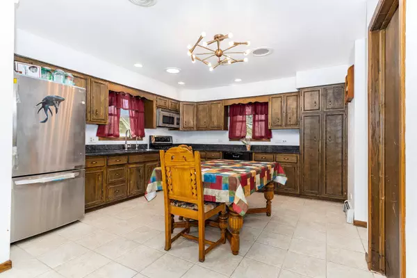 969 Sarah Street, Lake Holiday, IL 60548