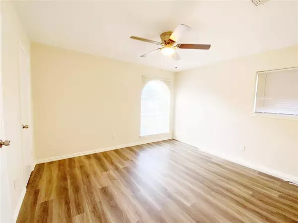 4721 Wheelock Drive, Fort Worth, TX 76133