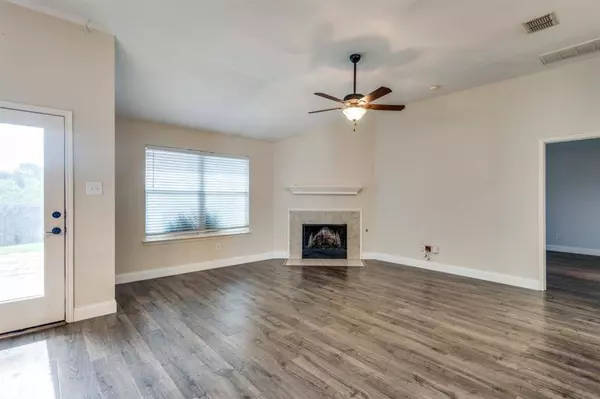 3320 Lake Hill Lane, Hurst, TX 76053