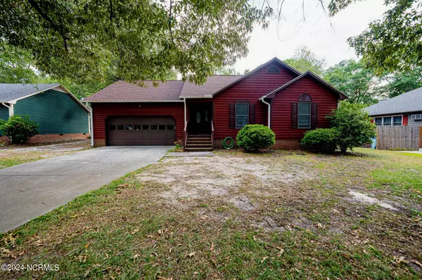 1304 Willow Springs Drive E, Richlands, NC 28574