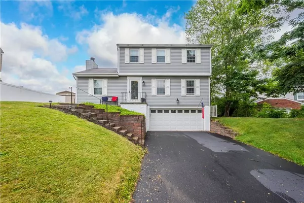 201 Arcola Dr, Coraopolis, PA 15108