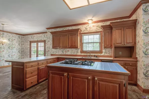 306 WOODGATE BLVD, Baton Rouge, LA 70808