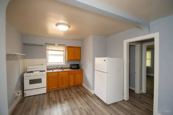 3872 Vine St, Cincinnati, OH 45217