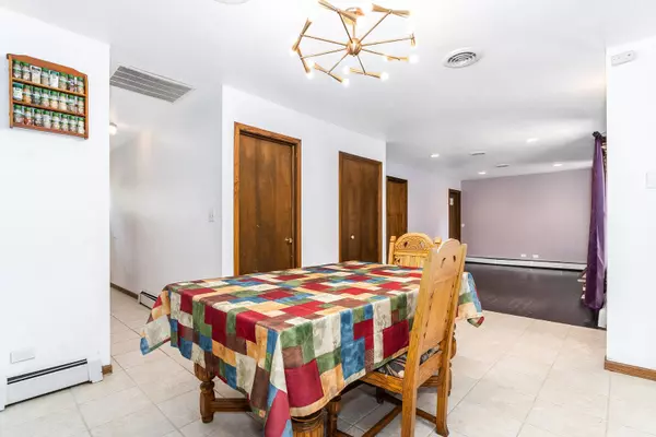 969 Sarah ST, Lake Holiday, IL 60548