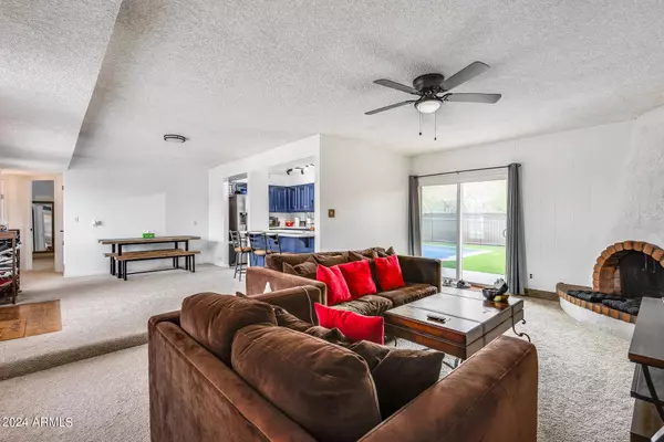 1701 E PICKRELL Drive, Phoenix, AZ 85042