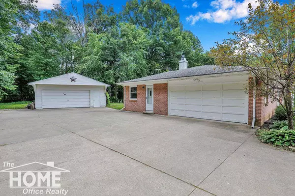 2490 Lexington Drive, Owosso, MI 48867