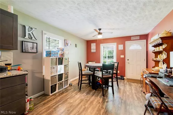 5852 Fairlawn AVE, Hubbard, OH 44425