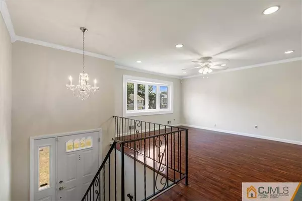 206 Woolworth AVE, South Plainfield, NJ 07080