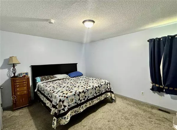 14024 Robin RD, Leavenworth, KS 66048