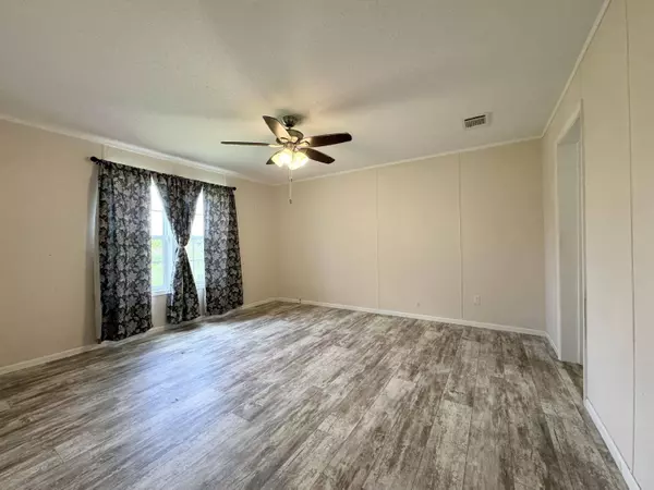 1009 NE 5th ST, Okeechobee, FL 34972