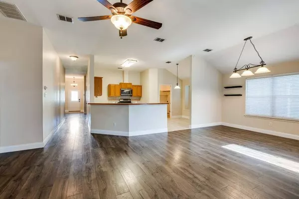 3320 Lake Hill Lane, Hurst, TX 76053