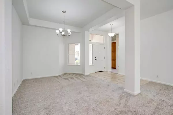 124 Ledbury CT, Roseville, CA 95747