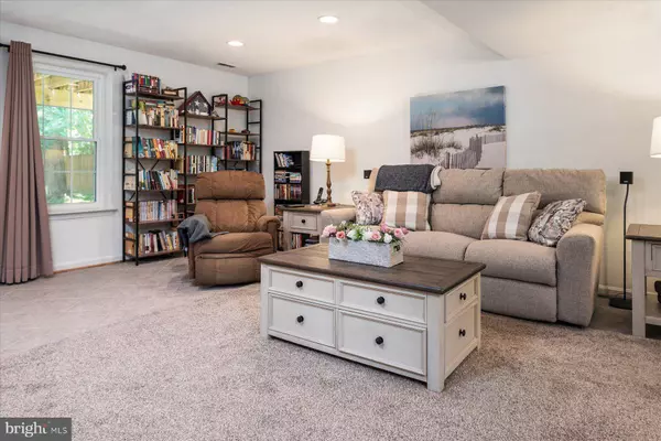 8059 HIGH OAK RD, Glen Burnie, MD 21060