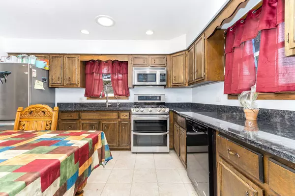 969 Sarah ST, Lake Holiday, IL 60548