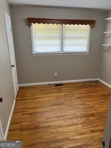 699 Dolly Nixon Rd, Senoia, GA 30276