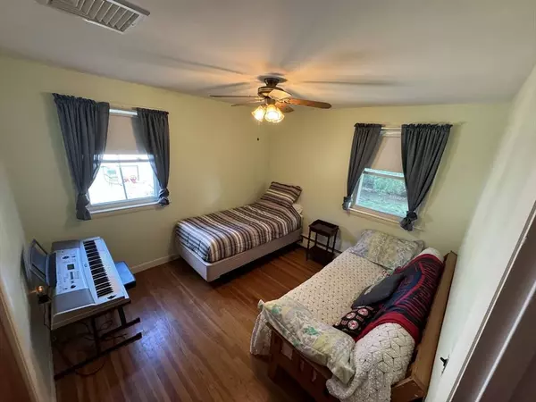 8 Hamley Street, Lynn, MA 01905