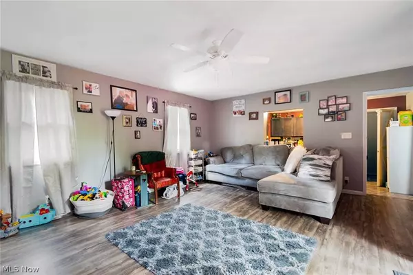 5852 Fairlawn AVE, Hubbard, OH 44425