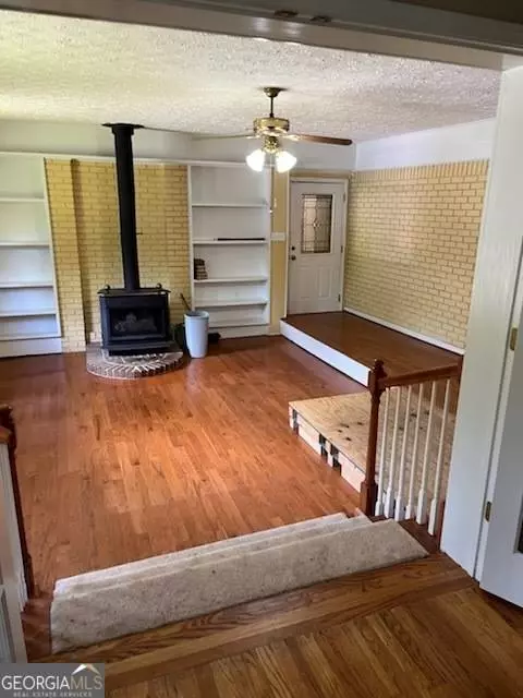 699 Dolly Nixon Rd, Senoia, GA 30276