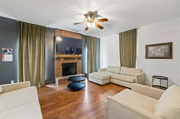 120 Mabry Lane, Red Oak, TX 75154