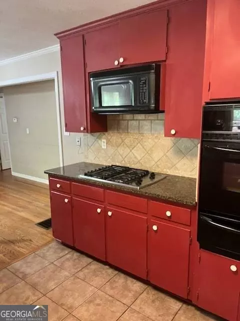 699 Dolly Nixon Rd, Senoia, GA 30276