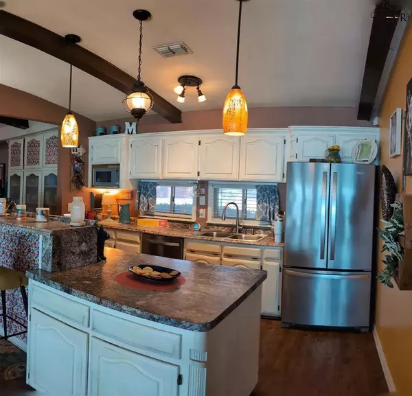 118 LANDS END STREET, Wichita Falls, TX 76308