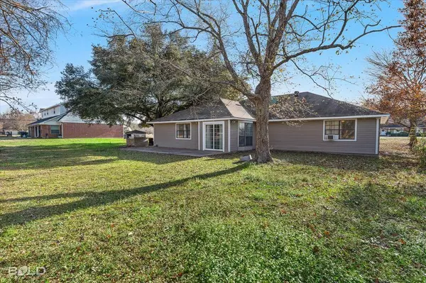 209 Shadow Ridge Drive, Bossier City, LA 71112