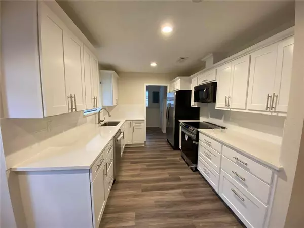 4721 Wheelock Drive, Fort Worth, TX 76133