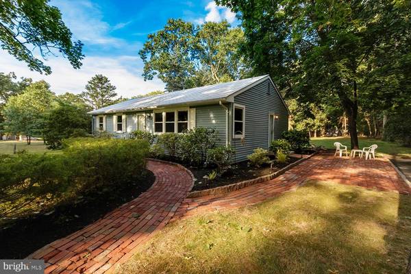 6 WOODSIDE DR, Tabernacle, NJ 08088