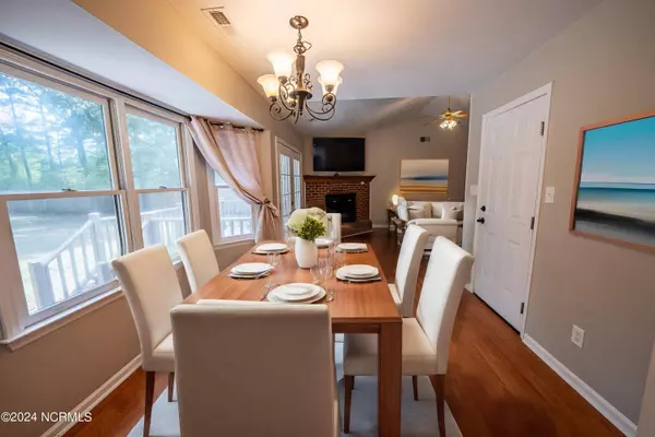 1304 Willow Springs Drive E, Richlands, NC 28574