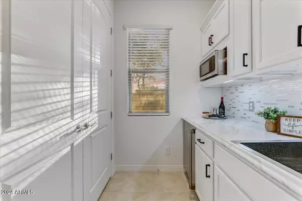 19732 W MULBERRY Drive, Buckeye, AZ 85396