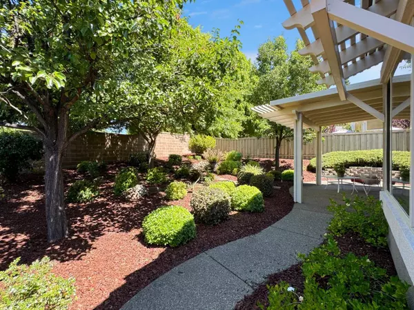 222 Gazebo CT, Lincoln, CA 95648