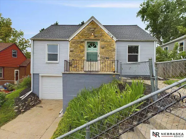 7214 N 34th Street, Omaha, NE 68112