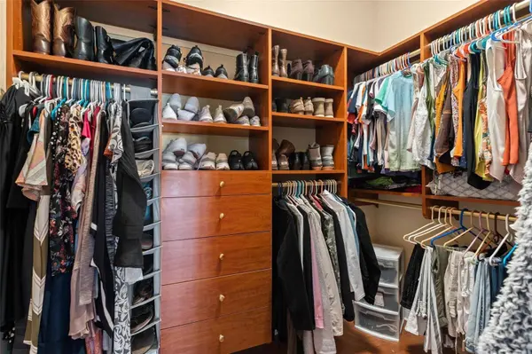 5712 CRESTVIEW DR, Lady Lake, FL 32159