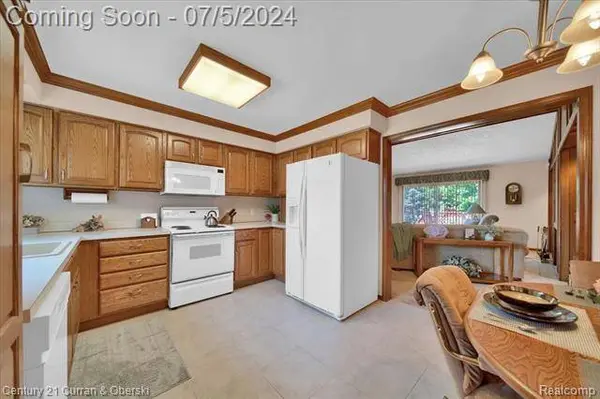 42812 COLLING Drive, Canton, MI 48188