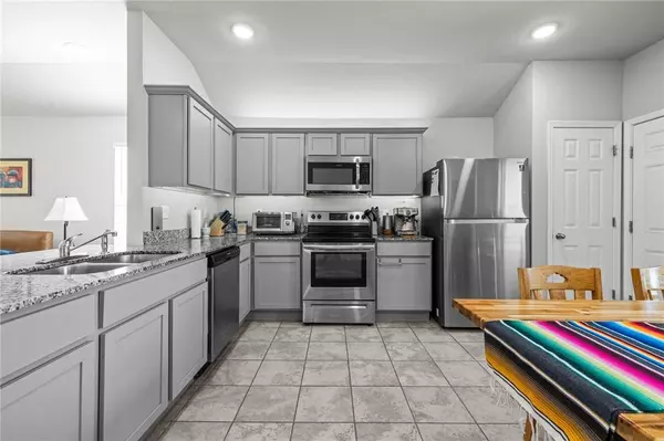 1187 S Jaybird Ln, Fayetteville, AR 72701