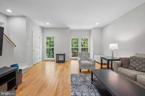 45591 IRON HORSE TER, Sterling, VA 20166